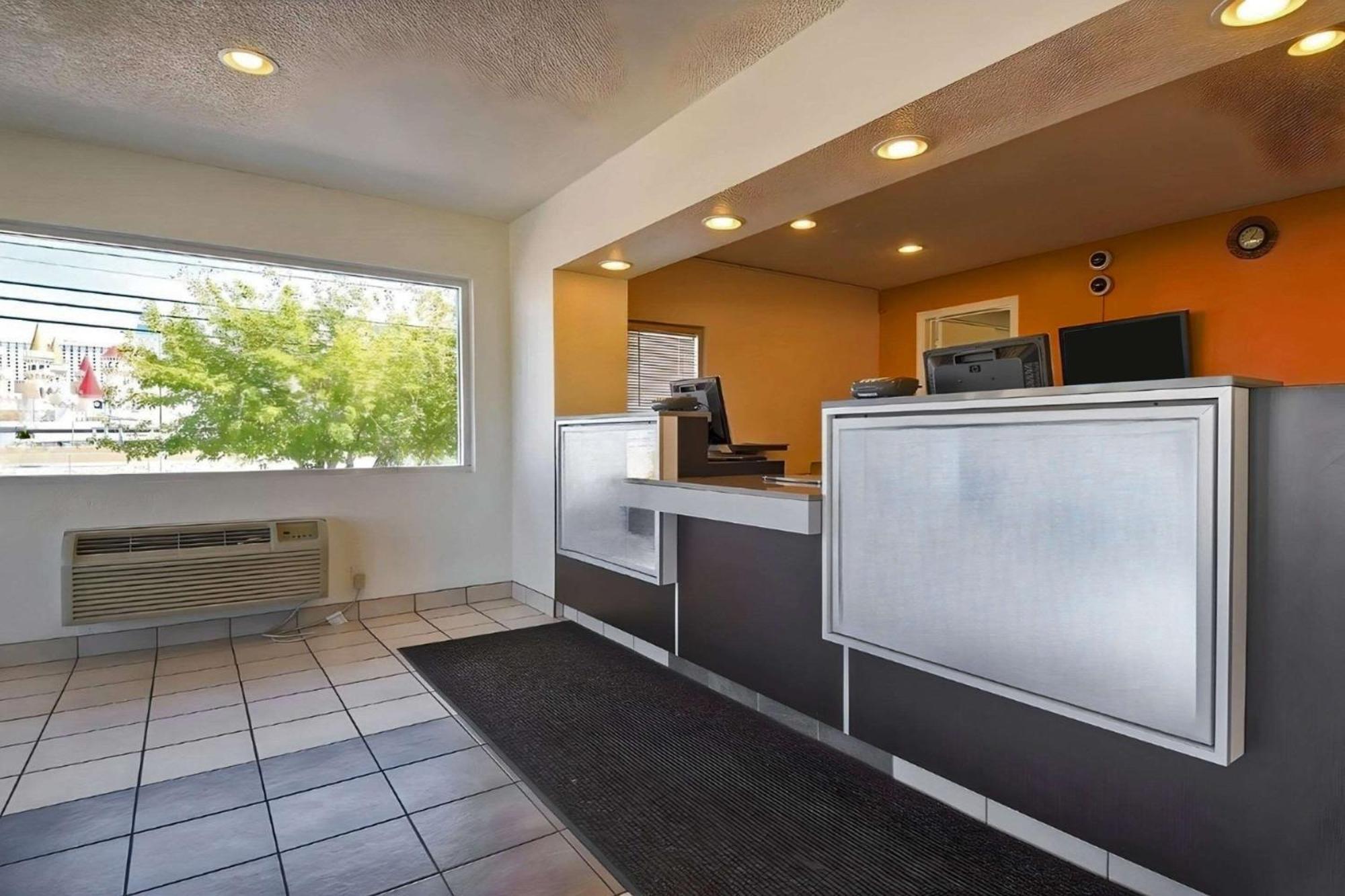 Park Inn By Radisson, Las Vegas I-15 Exterior photo